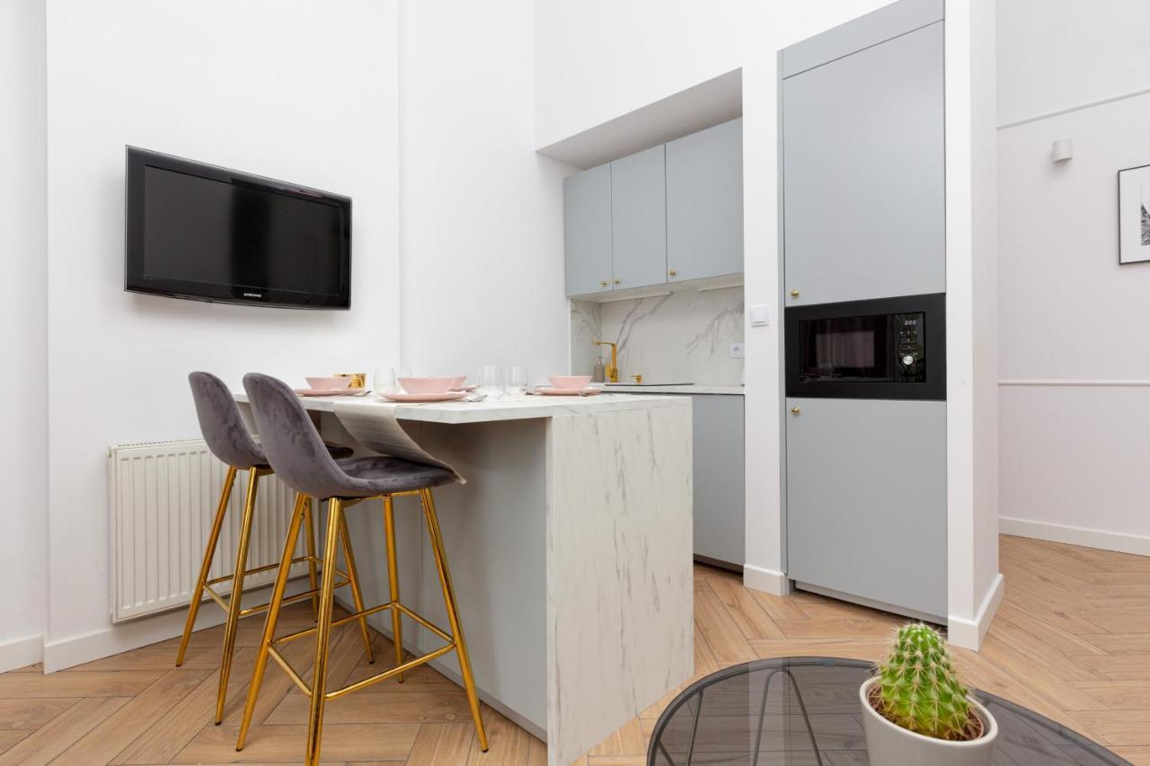 Praga Center Apartments By Noclegi Renters Warsawa Bagian luar foto