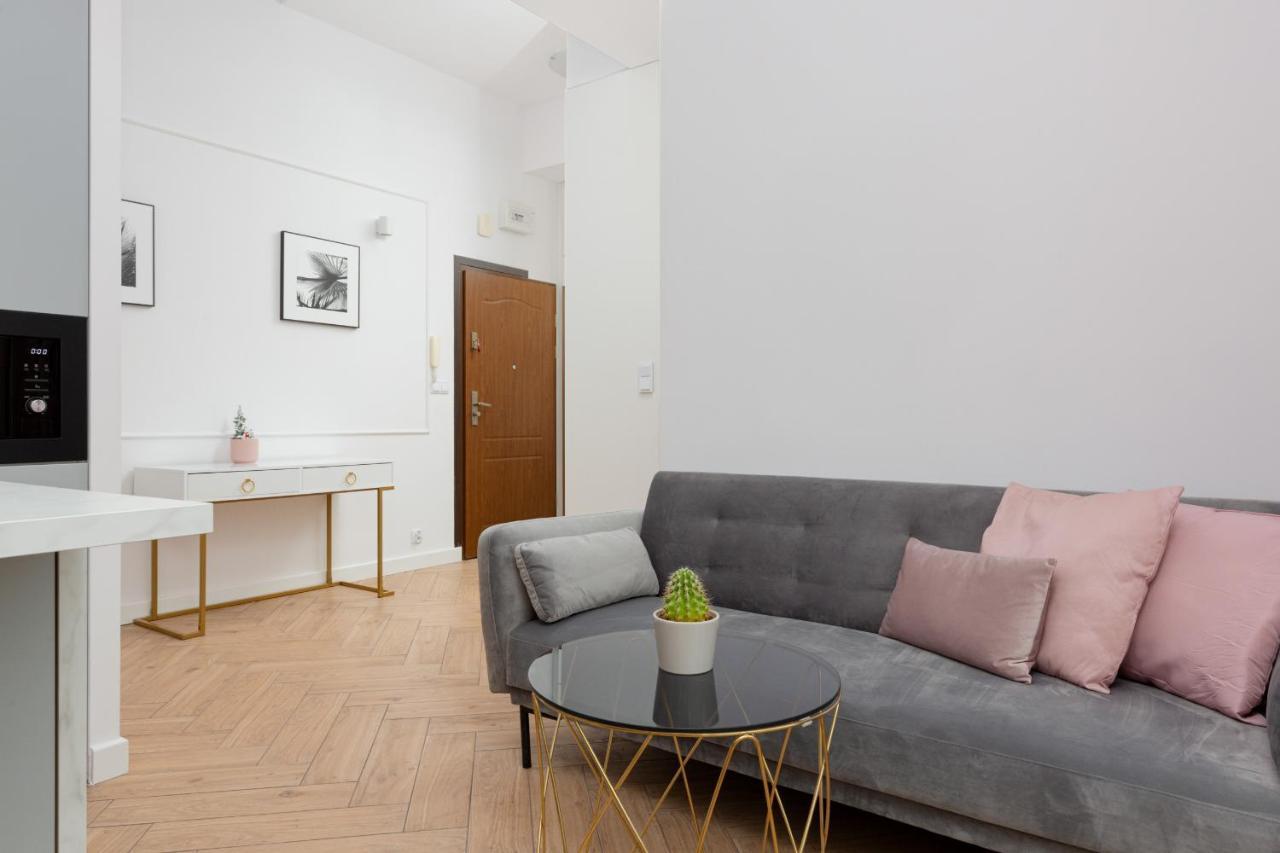 Praga Center Apartments By Noclegi Renters Warsawa Bagian luar foto
